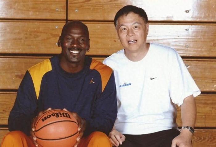 开云体育在线网址-中国球员里,有哪些被NBA选中或者收到合同但是没去NBA的呢?