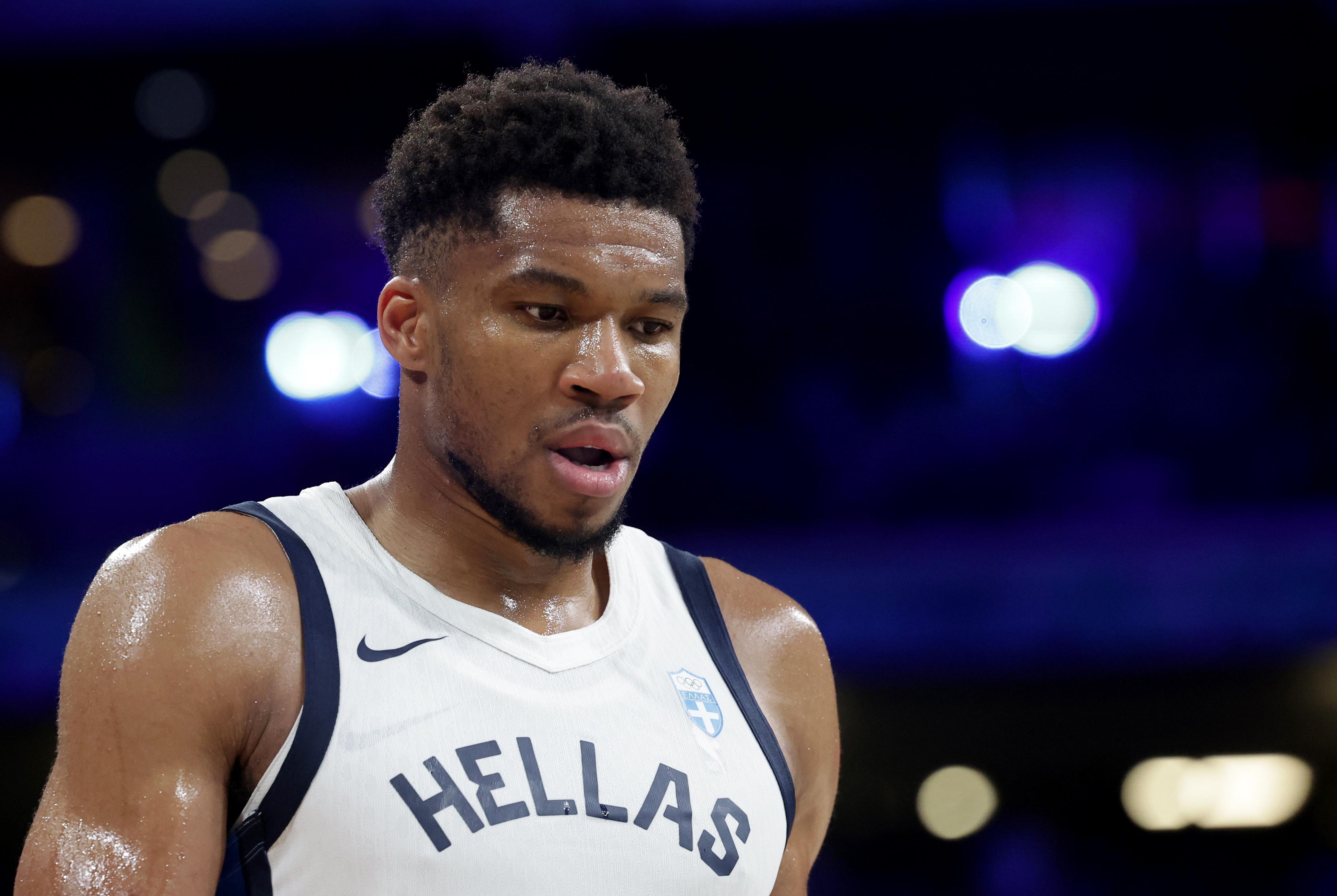 开云体育在线观看-火箭明明缺控卫 为何交易截止日前按兵不动 到底有何玄机